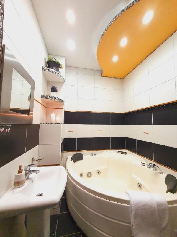 Inn Home Apartments-Olimpiysky Stadium Area كييف المظهر الخارجي الصورة